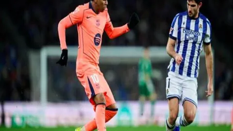 CBA季后赛激战正酣：恩怨情仇，高潮迭起！